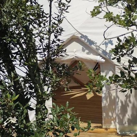 Luxusní stan Les D'erbefol *